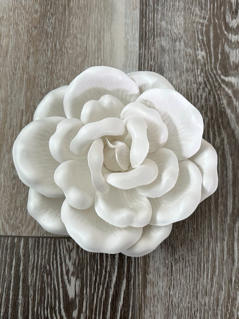 NWOT Gorgeous White Flower / Rose Wall Decor Cottage Shabby Chic - Picture 3 of 4